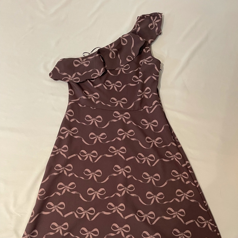 ONE SHOULDER DRESS